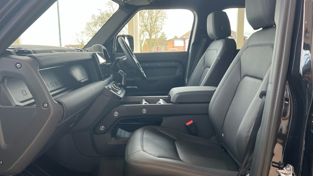 Land Rover Defender 110 Defender 3.0 D250 X-dynamic Se 110 6 Sea HJ75UOT Black #3
