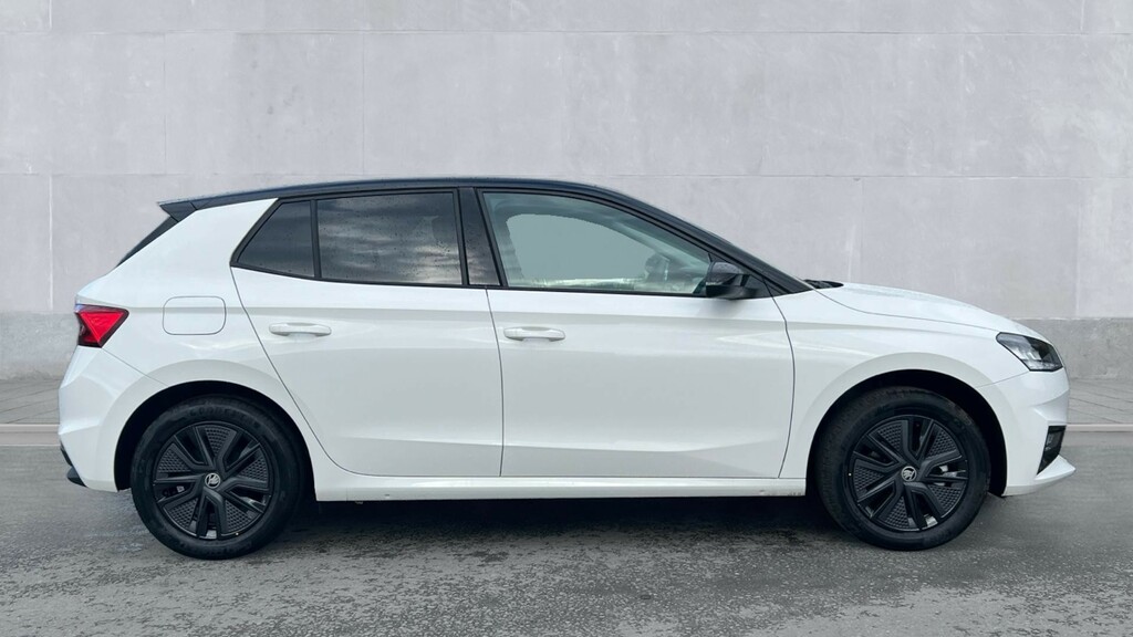 Skoda Fabia Skoda Fabia Hatchback 1.0 Tsi 116 Design Edition 5 WF75RLZ White #4