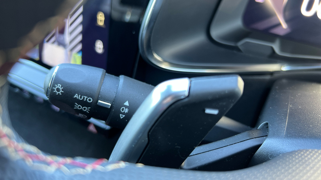 Citroen 1.2 Puretech 130 Plus Eat8 2024 Grey #25