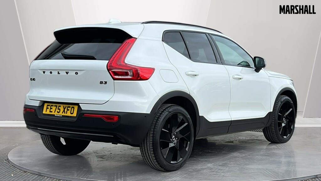 Volvo XC40 Xc40 2.0 B3p Plus Black Edition FE75XFO White #2