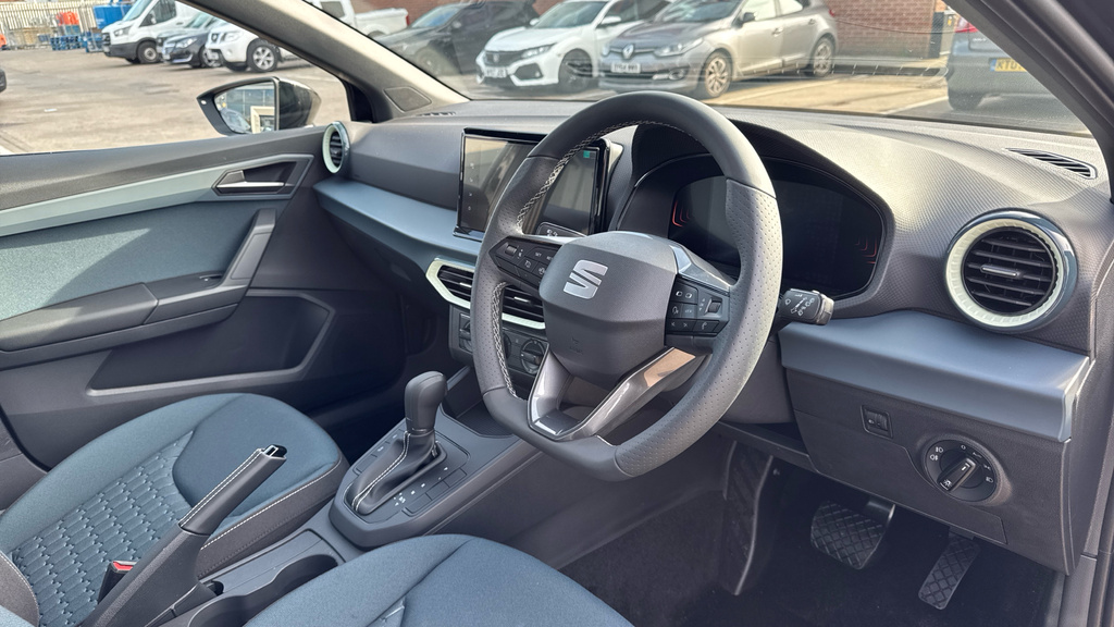 Seat Ibiza Ibiza 1.0 Tsi 115 Se Technology Dsg Hatchback FN26CEO Black #6