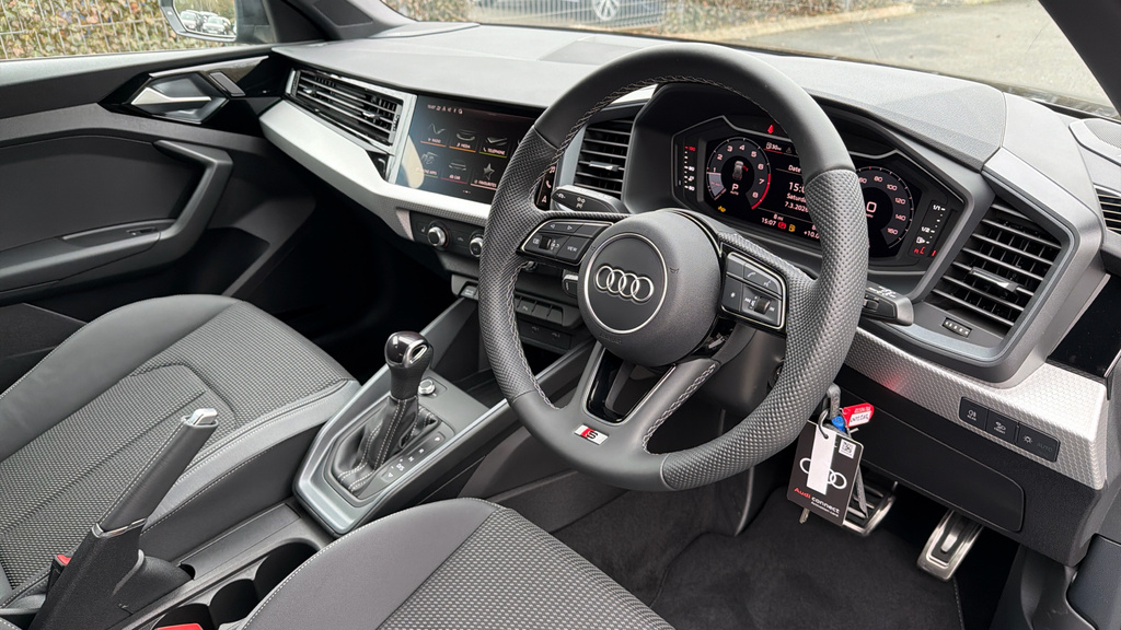Audi A1 Audi A1 Sportback S Line 35 Tfsi 150 Ps S Tronic GN26VWS Black #6