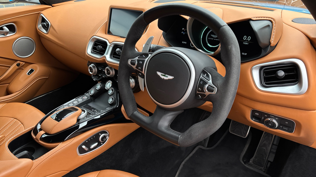 Aston Martin Vantage Aston Martin Vantage Zf 8 Speed LV72XNH Blue #3