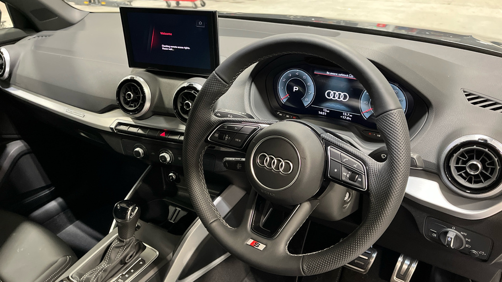 Audi Q2 Audi Q2 S Line 35 Tfsi 150 Ps S Tronic LY75HFC Grey #6