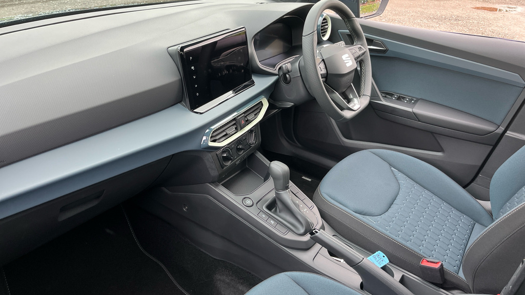 Seat Ibiza Seat Ibiza 1.0 Tsi 115 Se Technology Dsg Hatch RJ75ERK Blue #2