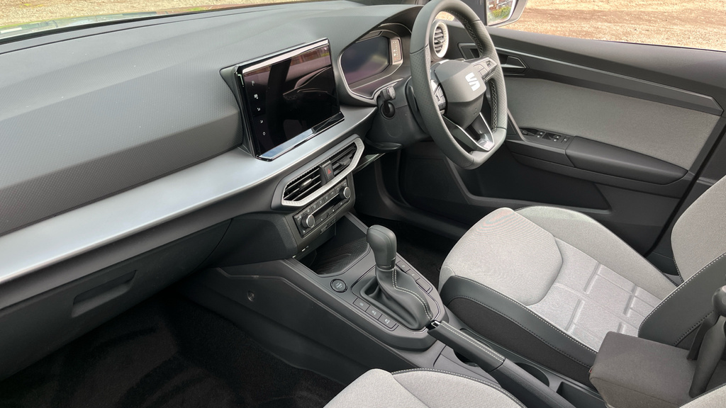 Seat Arona Seat Arona 1.5 Tsi 150 Fr Sport Dsg Hatchback RJ75ESG Grey #2