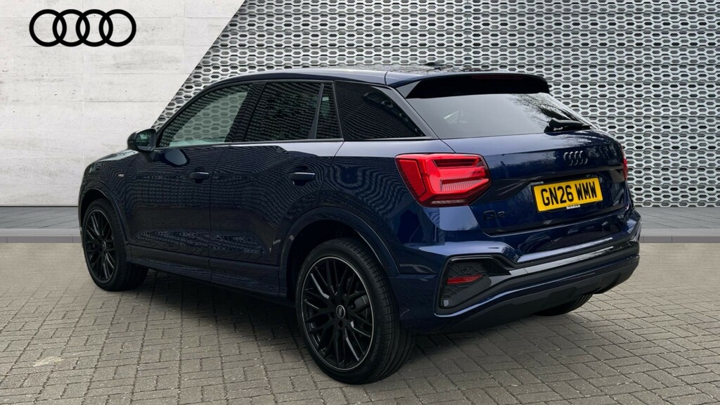 Audi Q2 Audi Q2 35 Tfsi Black Edition S Tronic GN26WMW Blue #3