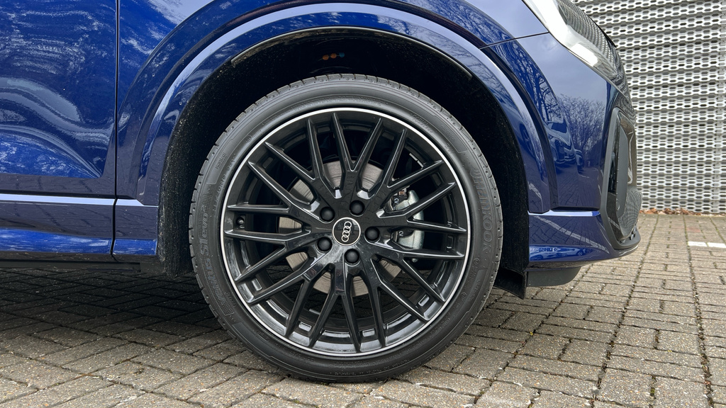 Audi Q2 Audi Q2 35 Tfsi Black Edition S Tronic GN26WMW Blue #5