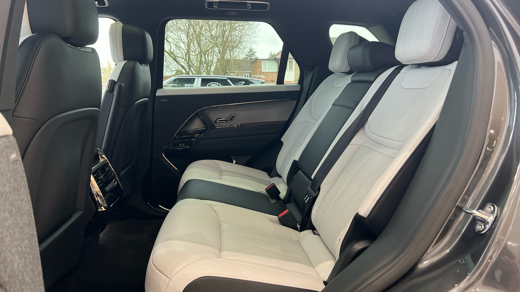 Land Rover Range Rover Sport Range Rover Sport 3.0 D250 Edition FE75BYB Grey #4