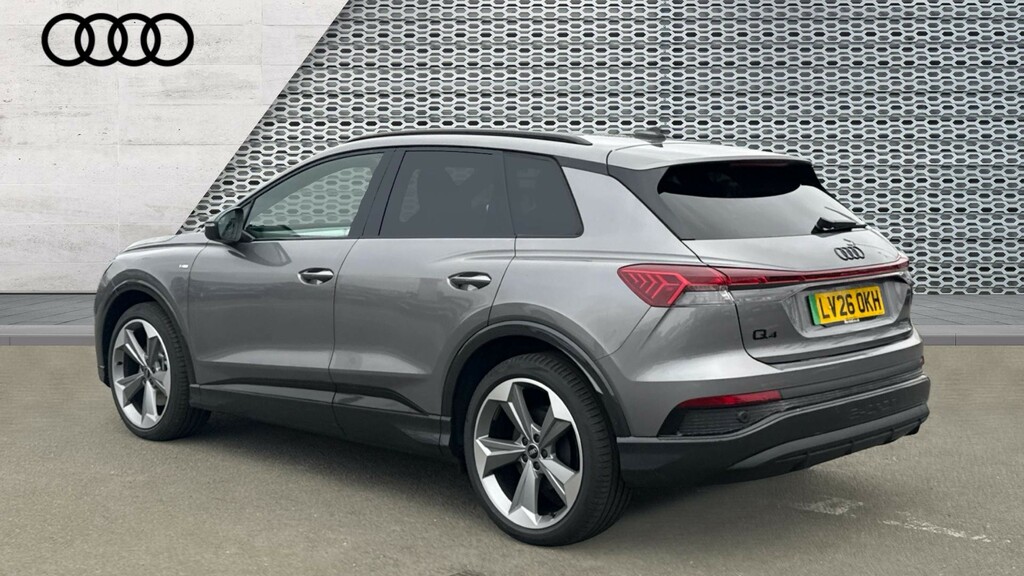 Audi Q4 E Tron Audi Q4 Black Edition 40 E-tron 150,00 Kw LV26OKH Grey #3