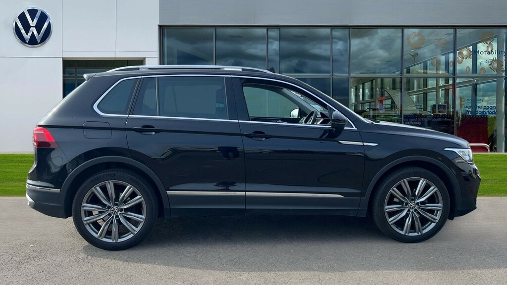 Volkswagen Tiguan Tiguan 1.5 Tsi 150 Elegance Dsg FV73BPO Black #4
