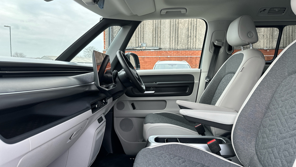 Volkswagen ID.Buzz Id. Buzz 210Kw Style Pro 86Kwh Lwb 7 Sea WG25LFK Silver #2