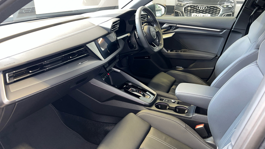 Audi A3 Audi A3 Sportback 1.5 Tfsi 116 S Line S Tronic LX26OMM Grey #2