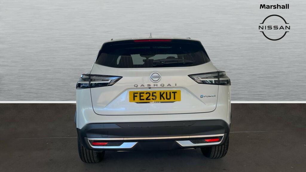 Nissan Qashqai Nissan Qashqai Hatchback 1.5 E-power N-connecta G FE25KUT White #6