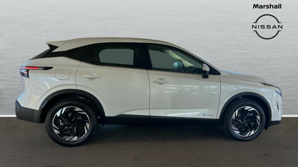 Nissan Qashqai Nissan Qashqai Hatchback 1.5 E-power N-connecta G FE25KUT White #3
