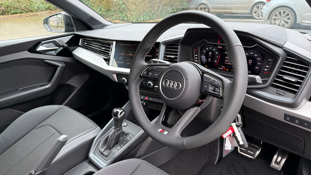 Audi A1 Audi A1 Sportback S Line 35 Tfsi 150 Ps S Tronic GN26VWP Black #6