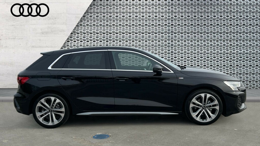 Audi A3 Audi A3 Sportback S Line Tfsi 116 Ps S Tronic GJ26NKX Black #4