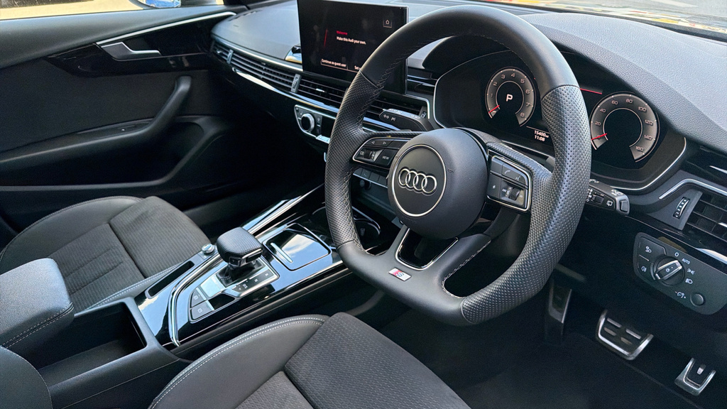Audi A4 Avant A4 40 Tfsi 204 Black Edition S Tronic GK23DLU Black #6