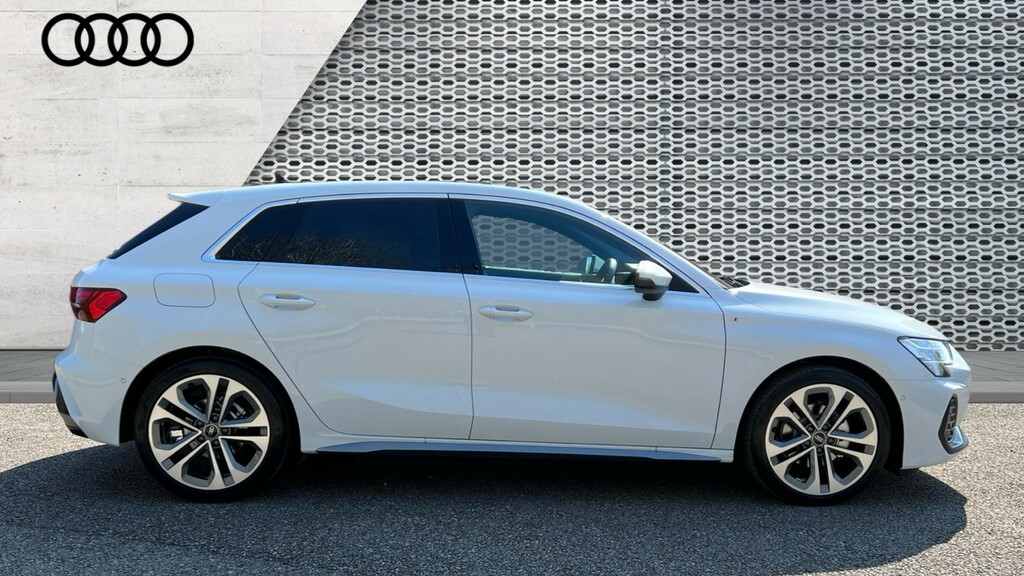 Audi A3 Audi A3 Sportback 1.5 Tfsi 116 S Line S Tronic WF26MKN White #4