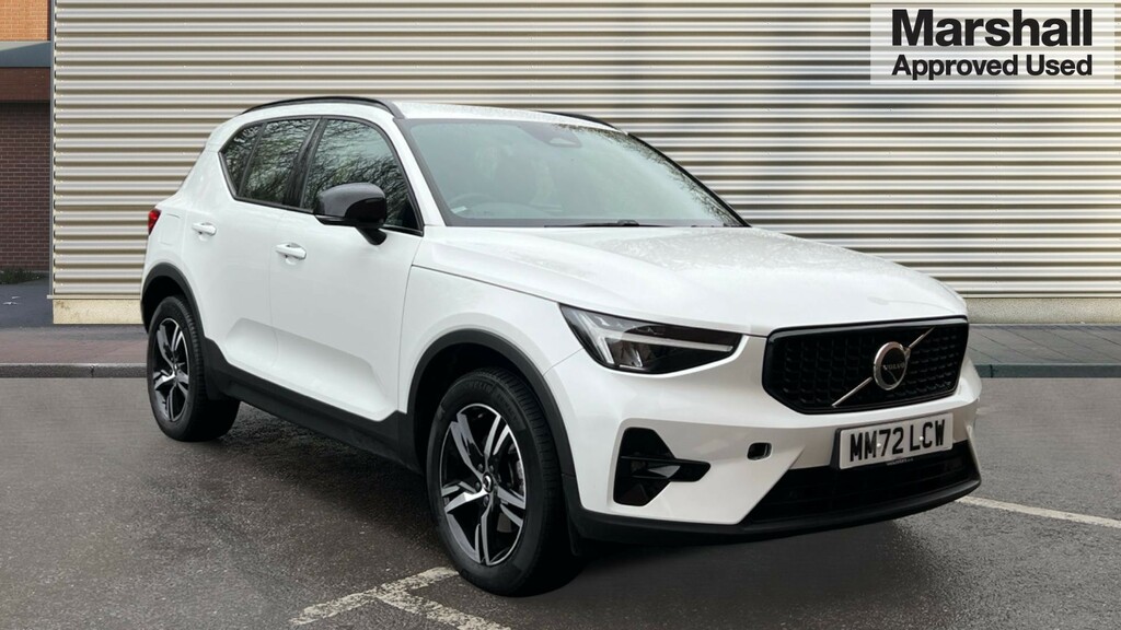 Volvo XC40 Xc40 2.0 B4p Plus Dark Awd White