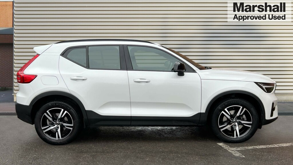 Volvo XC40 Xc40 2.0 B4p Plus Dark Awd MM72LCW White #2