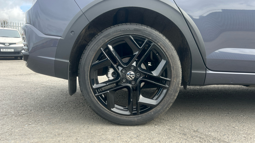 Volkswagen Taigo Volkswagen Taigo Hatchback 1.5 Tsi 150 Black Editi WG75TYS Black #5