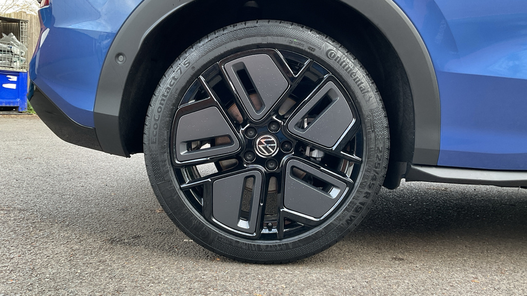 Volkswagen T-Roc New T-roc R-line 15 Etsi 150 Ps 7-Speed Dsg Black #5