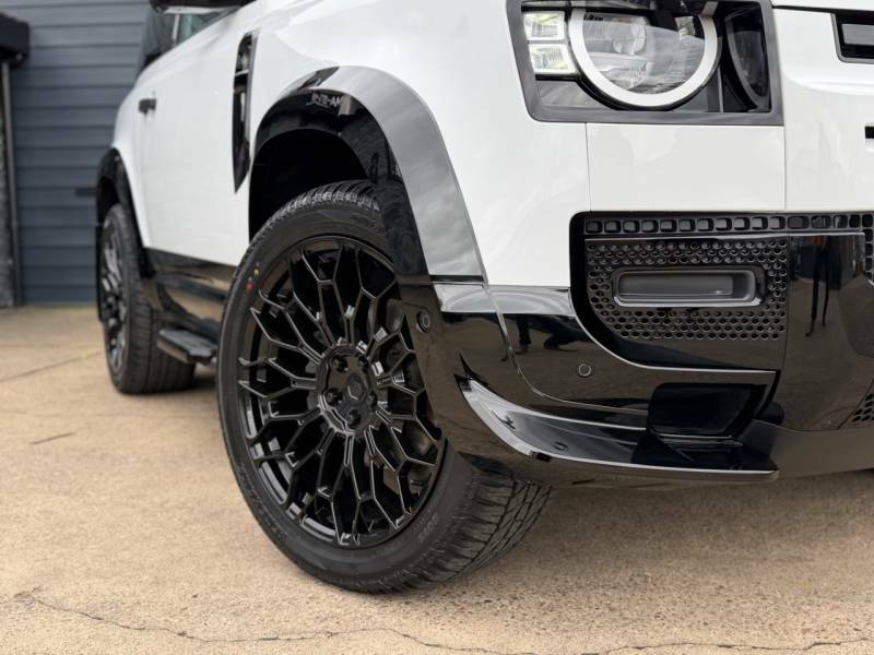 Land Rover Defender 3.0 D250 Hard Top 3 Seat - Bespoke Styling LL73WOC White #5