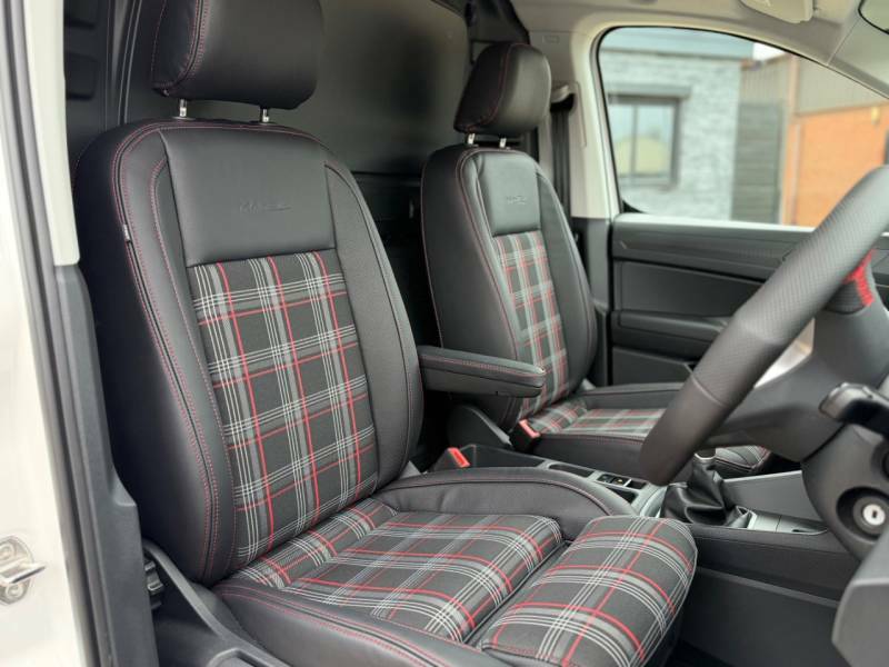 Volkswagen Caddy 2.0 Tdi 102Ps Gti Styled Van Tech Pack - 2025 7 PJ75LFW White #4