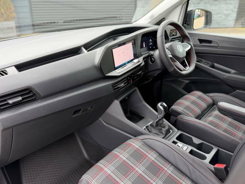 Volkswagen Caddy 2.0 Tdi 102Ps Gti Styled Van Tech Pack - 2025 7 PJ75LFW White #5