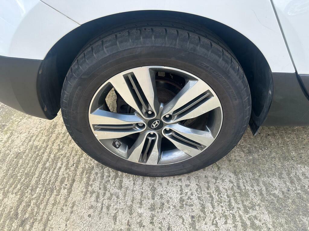 Hyundai Ix35 2.0 Crdi Premium 4Wd Euro 5 W15ONB White #5