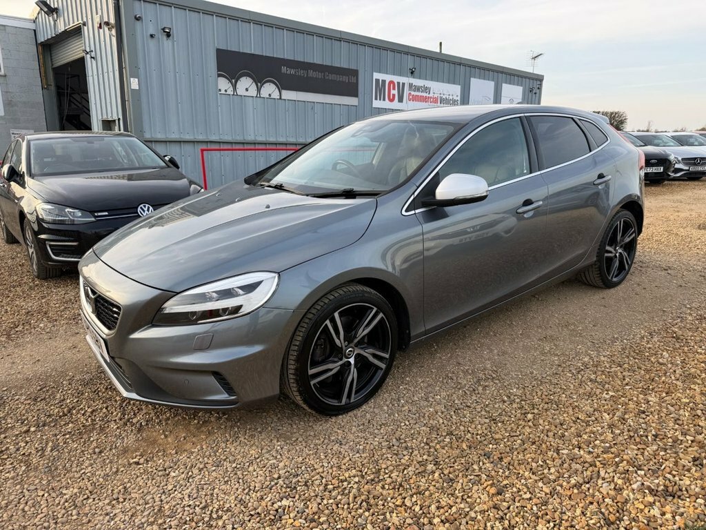 Volvo V40 1.5L R-design Edition Grey
