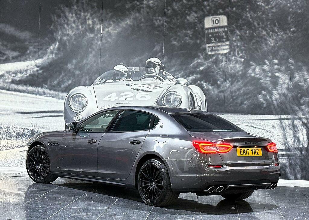 Maserati Quattroporte Dv6 Black #3