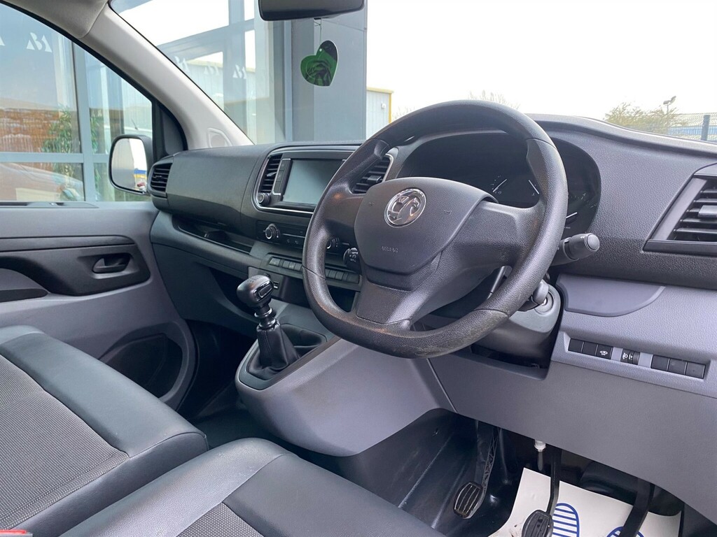 Vauxhall Vivaro 1.5 Turbo D 2900 Dynamic L2 H1 Euro 6 Ss 6Dr WM21FCZ White #4