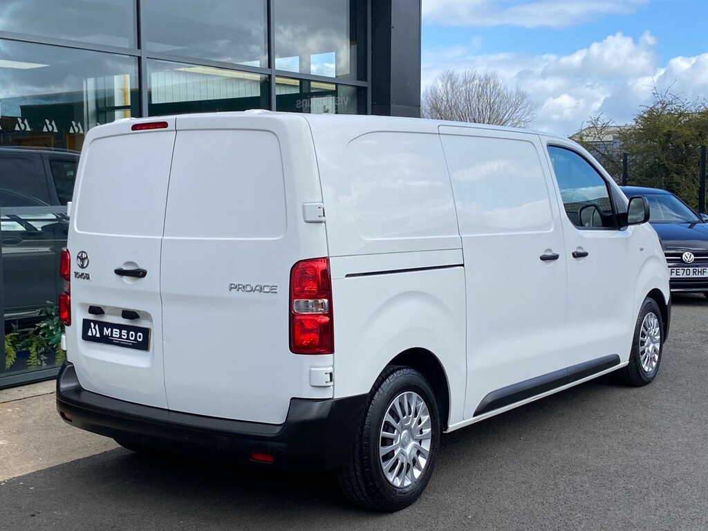 Toyota PROACE 1.5D Icon Medium Panel Van Mwb Euro 6 Ss 6Dr  #2