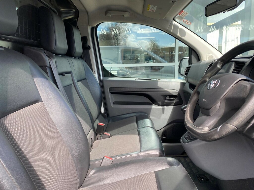 Toyota PROACE 1.5D Icon Medium Panel Van Mwb Euro 6 Ss 6Dr  #3