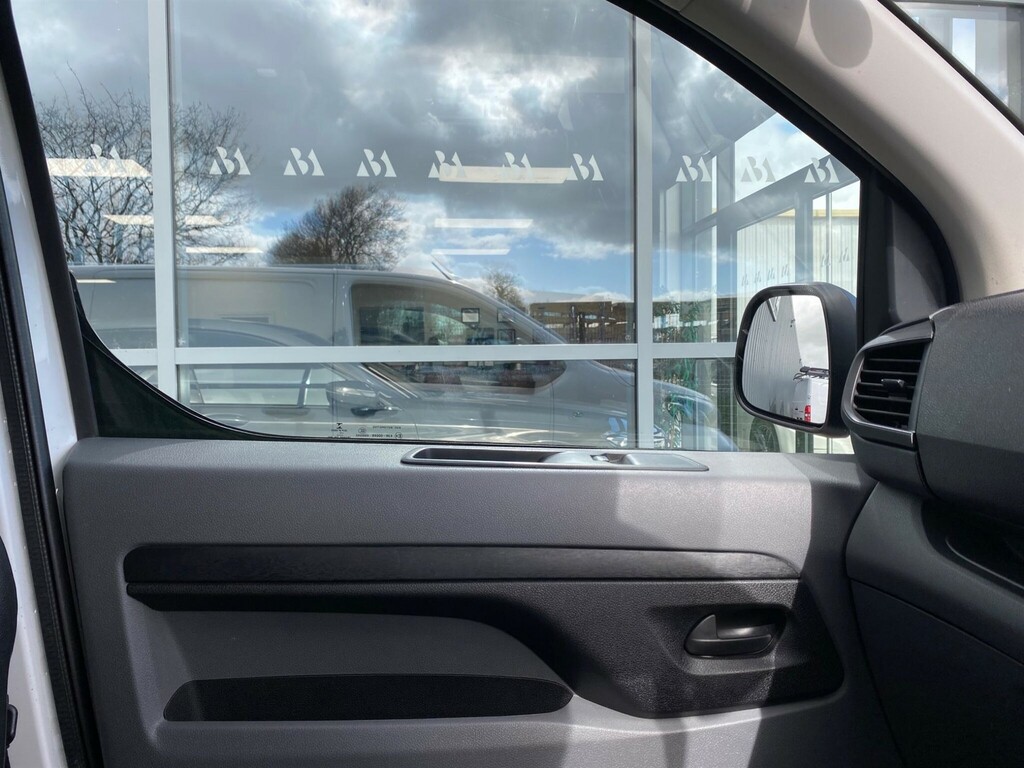 Toyota PROACE 1.5D Icon Medium Panel Van Mwb Euro 6 Ss 6Dr  #6