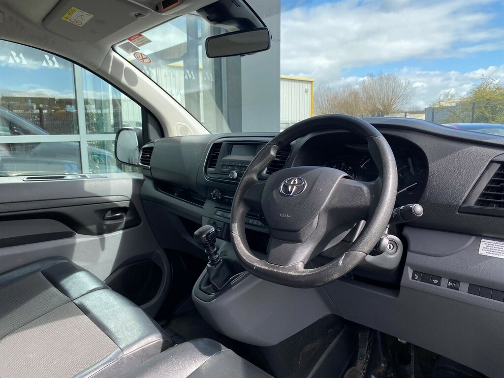 Toyota PROACE 1.5D Icon Medium Panel Van Mwb Euro 6 Ss 6Dr  #4