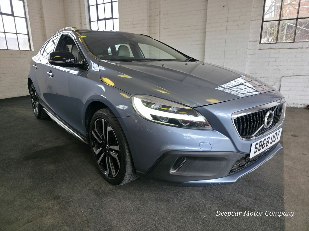Volvo V40 Cross Country 1.5 T3 Gpf Pro Blue