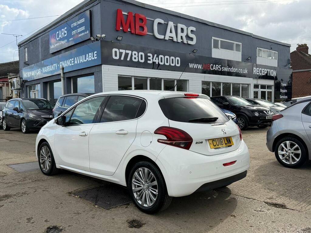 Peugeot 208 1.2 Puretech Allure Euro 6 Ss CU18LNW White #2