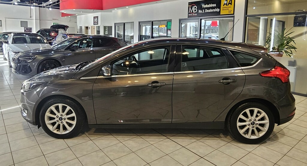 Ford Focus Hatchback 1.6 Tdci Titaniummb 201515 SH15GZE Grey #4