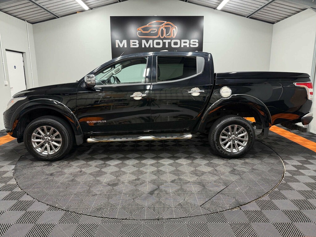 Mitsubishi L200 Barbarian Double Cab Di-d 4Wd PO66KRN Black #4