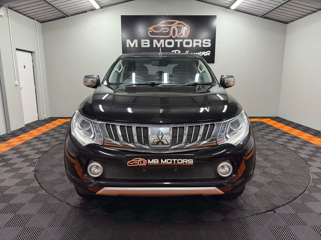 Mitsubishi L200 Barbarian Double Cab Di-d 4Wd PO66KRN Black #2