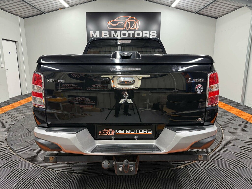Mitsubishi L200 Barbarian Double Cab Di-d 4Wd PO66KRN Black #6