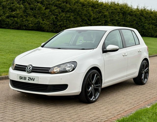 Volkswagen Golf 1.6 Tdi Bluemotion Tech White #2