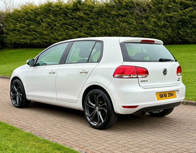 Volkswagen Golf 1.6 Tdi Bluemotion Tech White #4