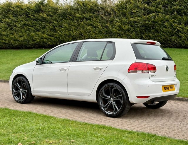 Volkswagen Golf 1.6 Tdi Bluemotion Tech White #6