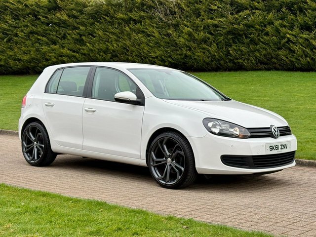 Volkswagen Golf 1.6 Tdi Bluemotion Tech White #5