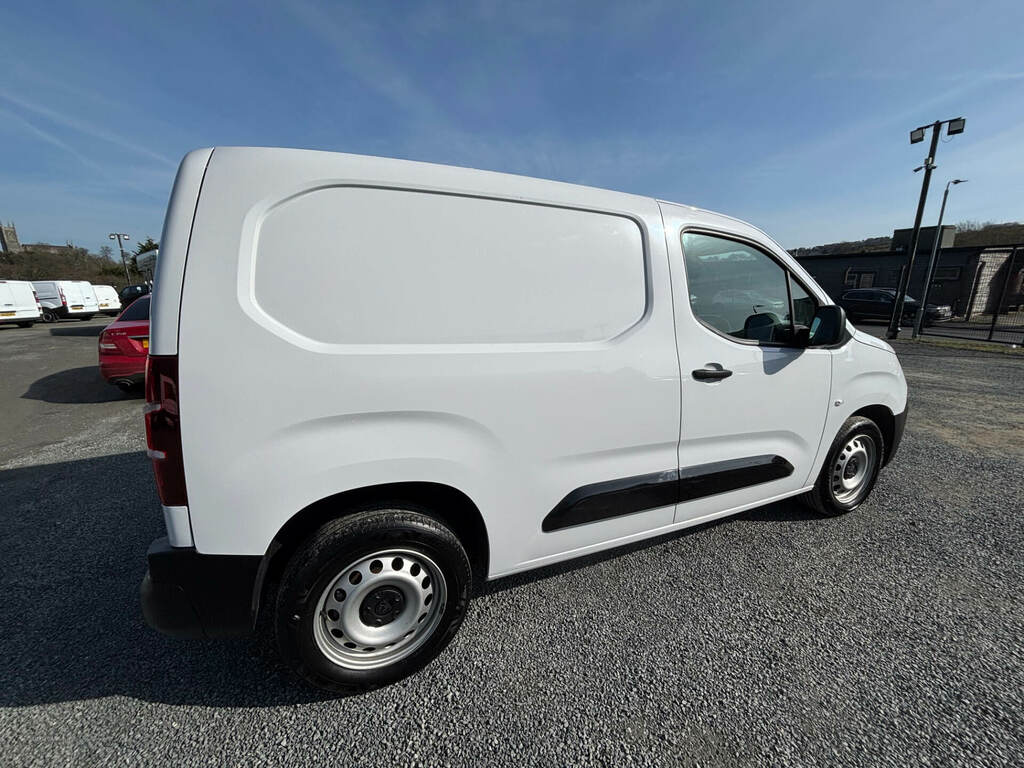 Peugeot Partner 1.5 Bluehdi 100 Professional Van MH24WGY White #3