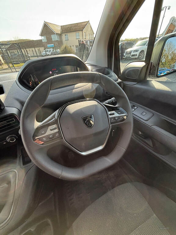 Peugeot Partner 1.5 Bluehdi 100 Professional Van MH24WHC White #6